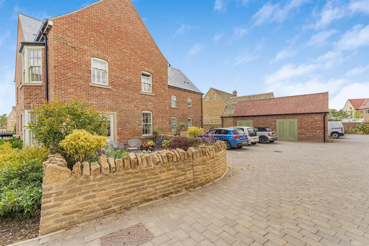 Rose Drive, Woodstock, OX20, photo 9