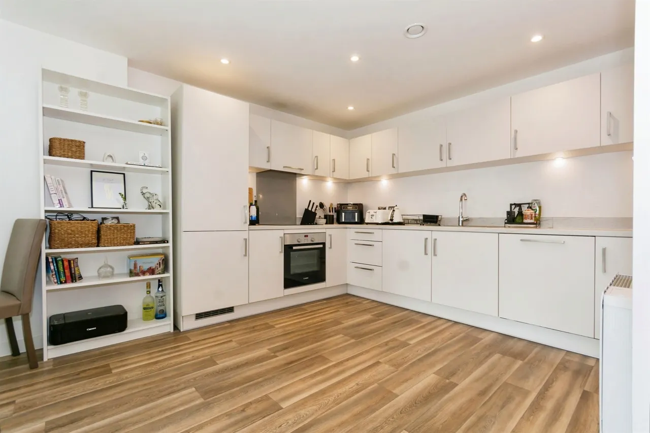 2 bed flat for sale, Lexington Gardens, Birmingham, B15