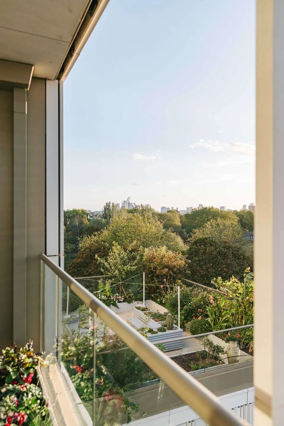 Downs Road, London, E5, photo 11