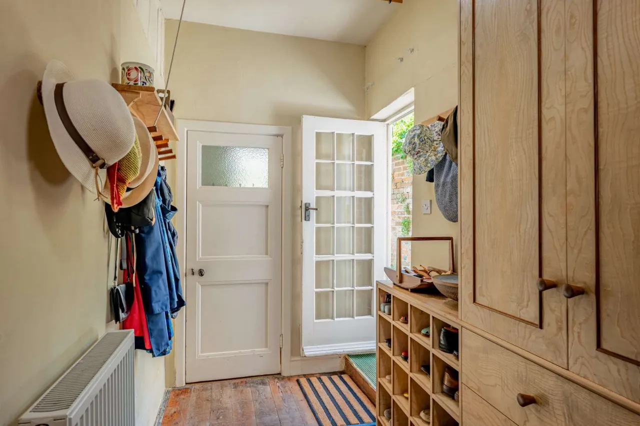 New Street, Salisbury, Wiltshire, SP1 2PH, photo 6
