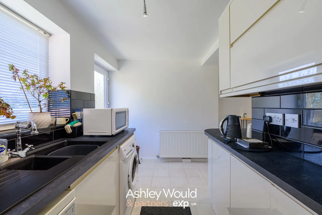 Fairbourne Avenue, Rowley Regis, B65, photo 6