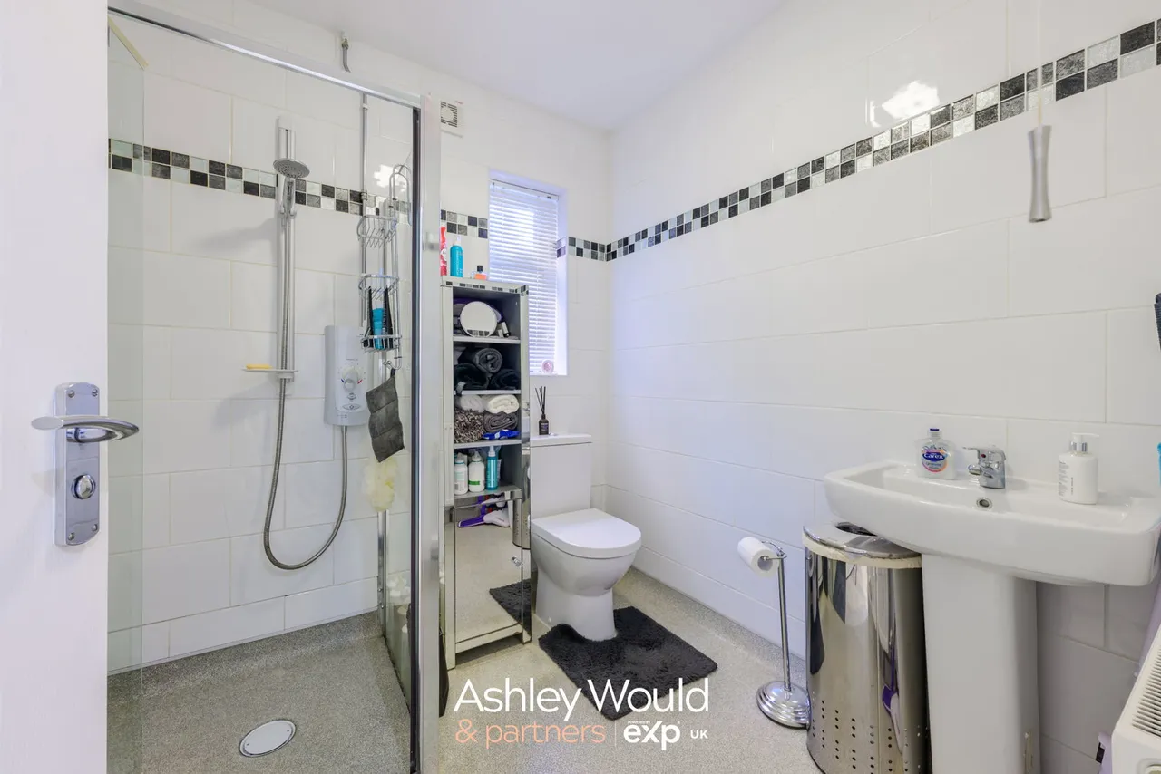 Fairbourne Avenue, Rowley Regis, B65, photo 7