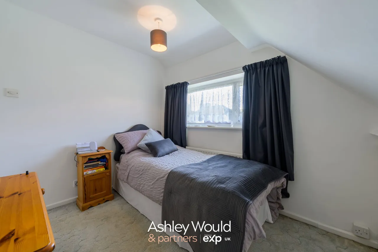 Fairbourne Avenue, Rowley Regis, B65, photo 11
