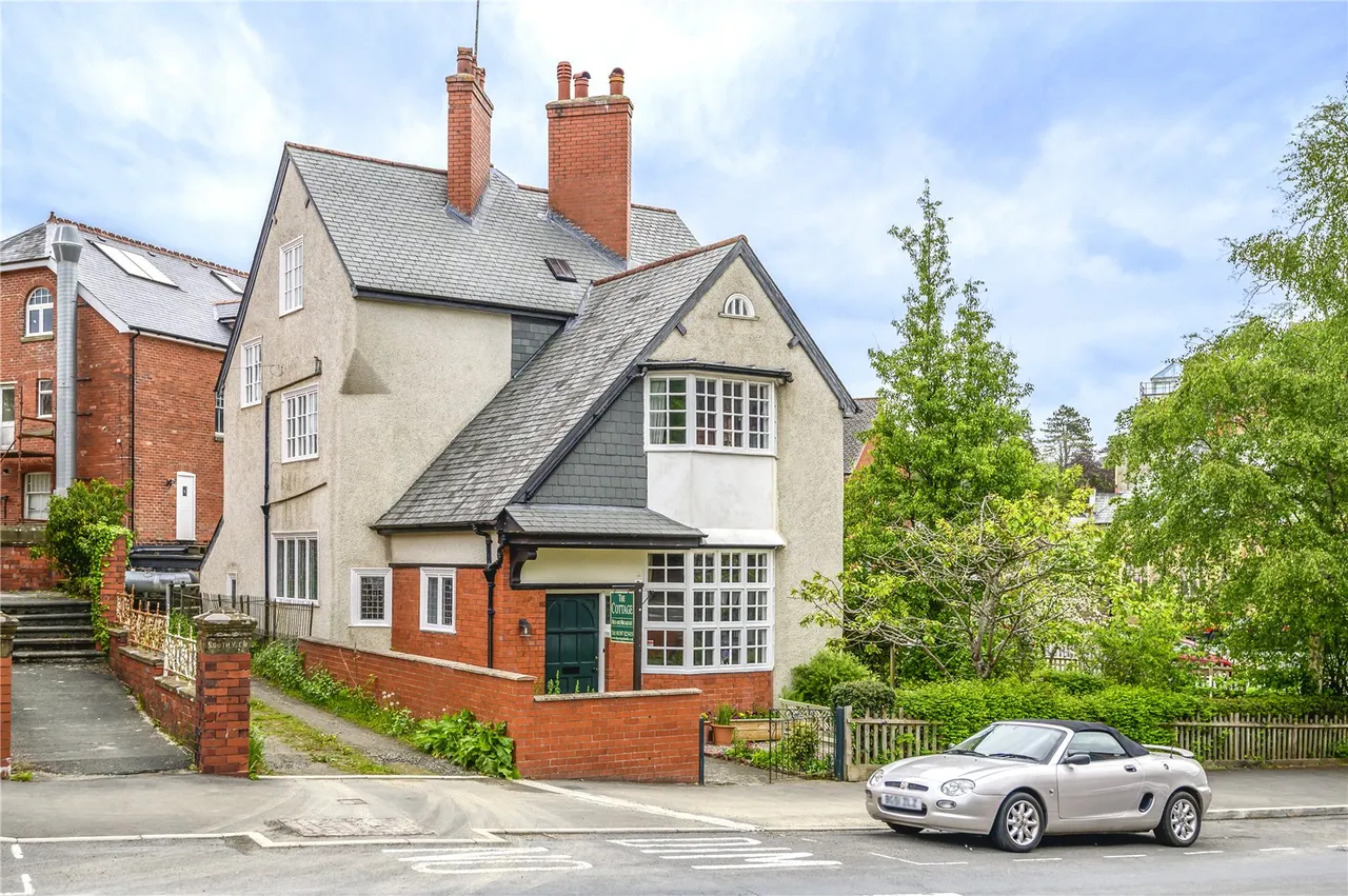 Spa Road, Llandrindod Wells, Powys, LD1 5EY, photo 18