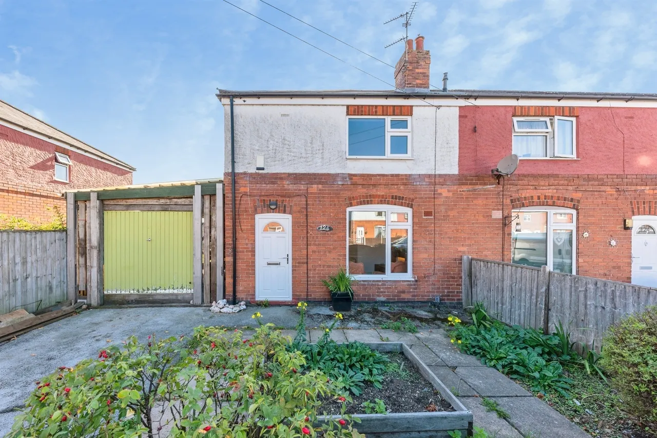 3 bed house for sale — Devon Road, Newark