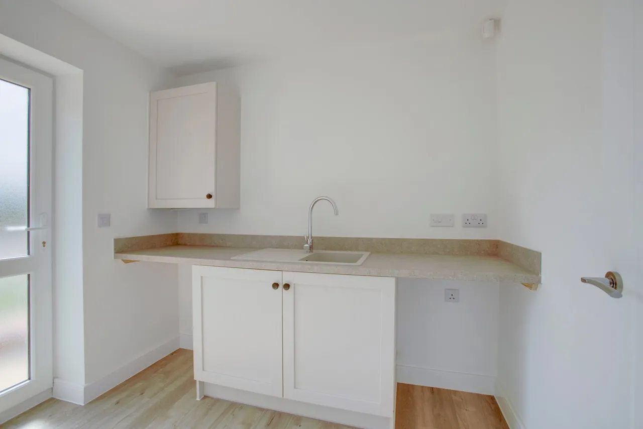 Zouch Road, Hathern , Leicester, Leicestershire, LE12 5JN, photo 12