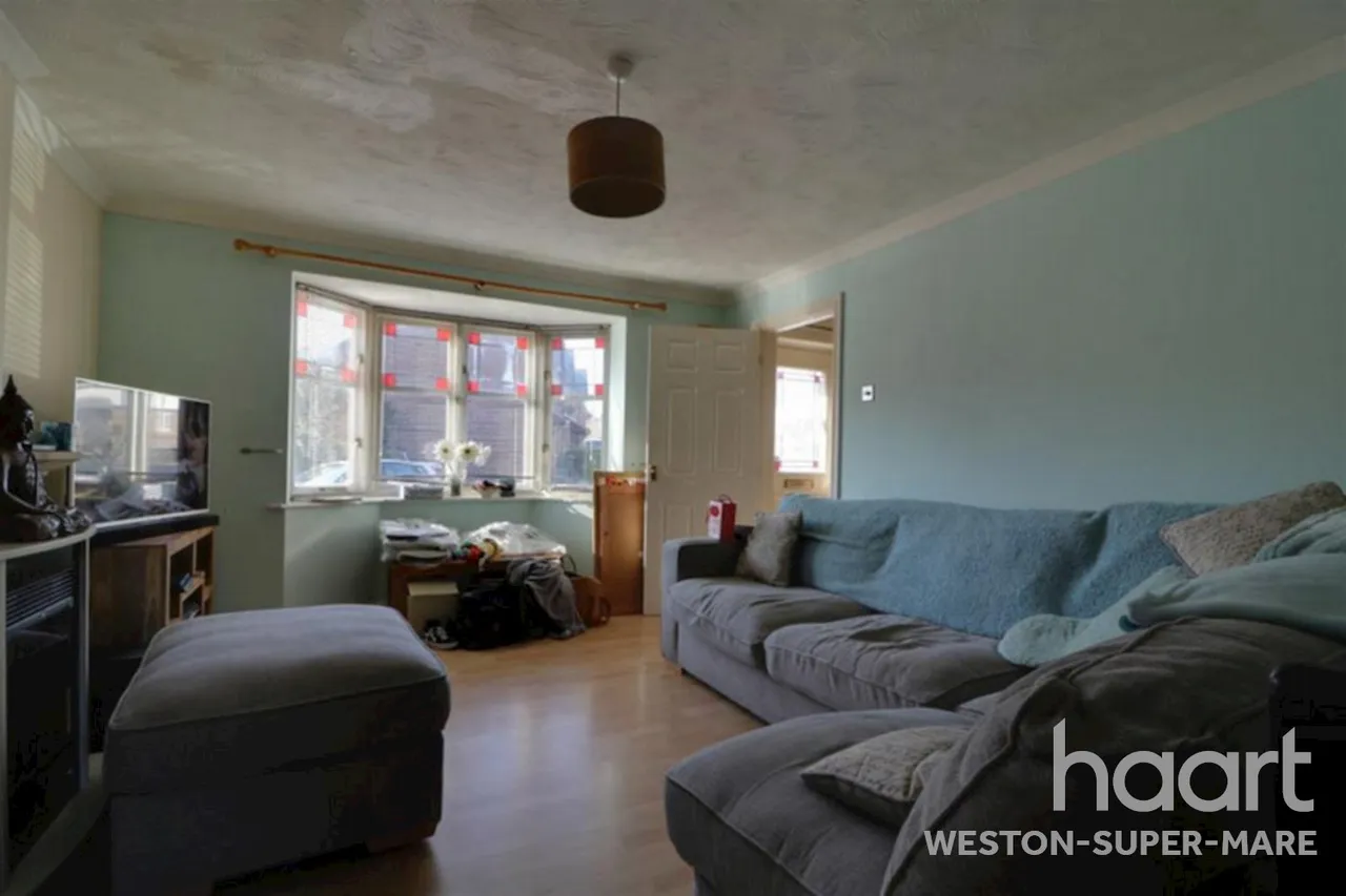 Wick St. Lawrence, BS22, photo 3