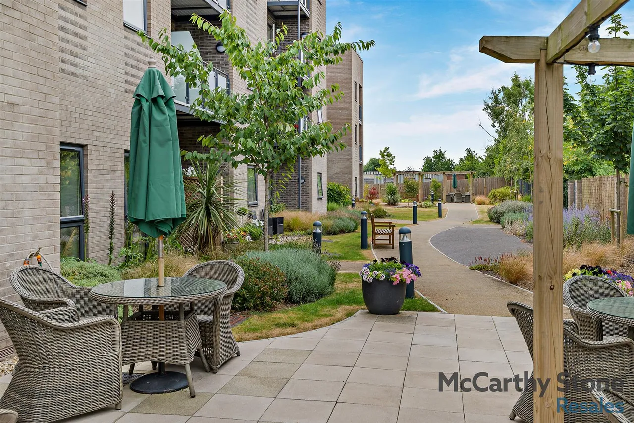Lowry Way, Swindon, SN3, photo 9