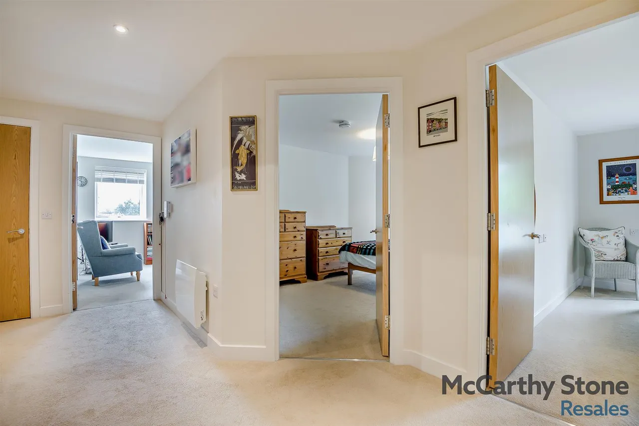 Lowry Way, Swindon, SN3, photo 17