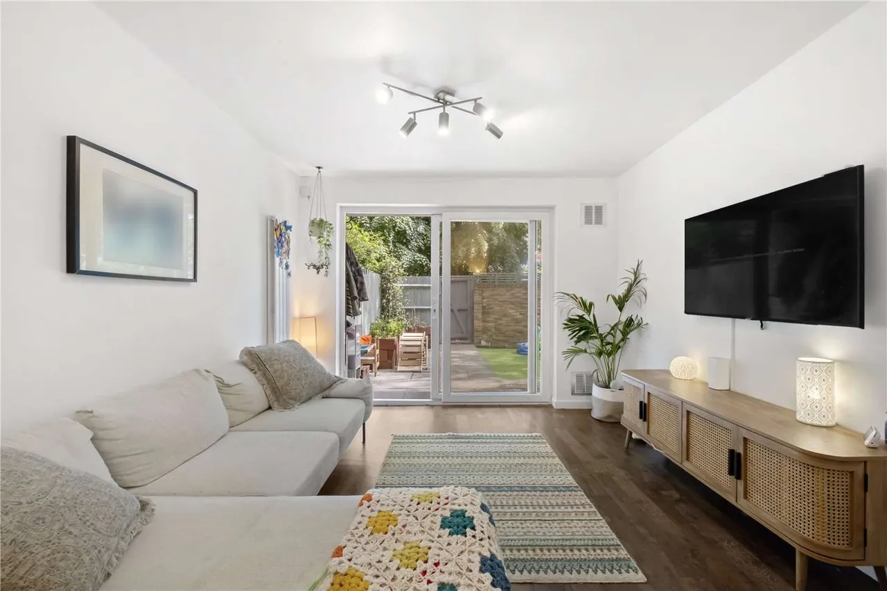 East Hill, London, SW18 2HH, photo 2