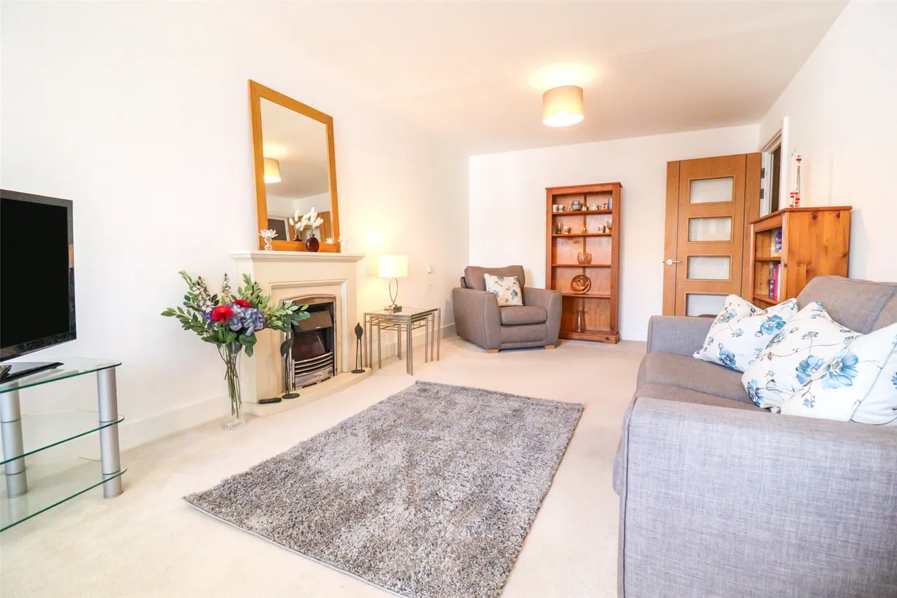 Kings Place, Fleet, Hampshire, GU51 3FS, photo 2