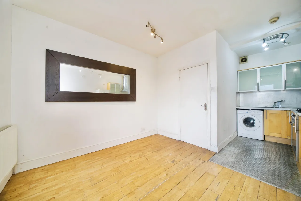 St. Leonards Street, London, E3, photo 6