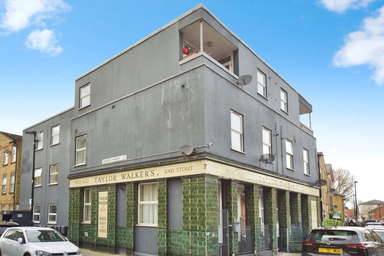 2 bed flat for sale — St. Leonards Street, London, E3