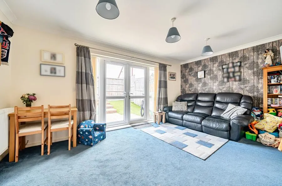 Chatham Close, Salisbury, SP1, photo 2