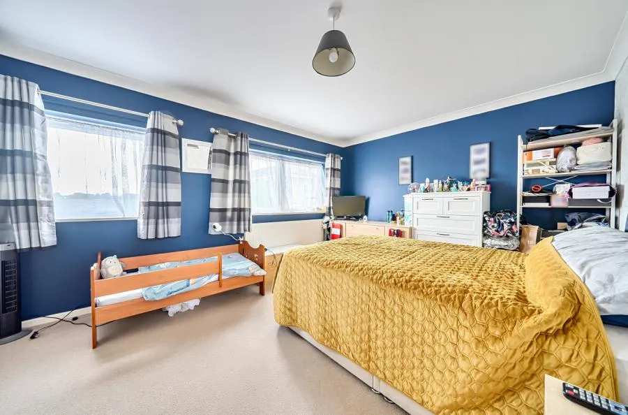 Chatham Close, Salisbury, SP1, photo 4