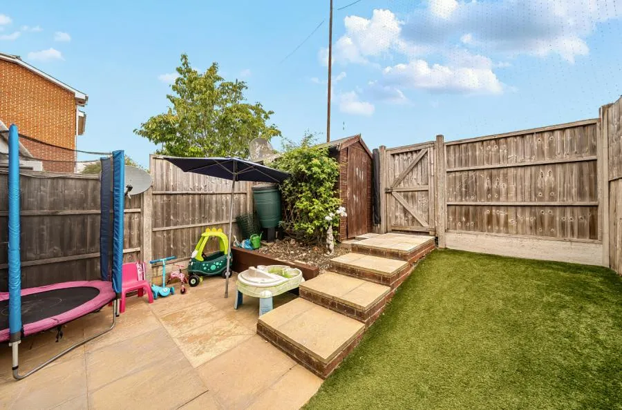 Chatham Close, Salisbury, SP1, photo 7