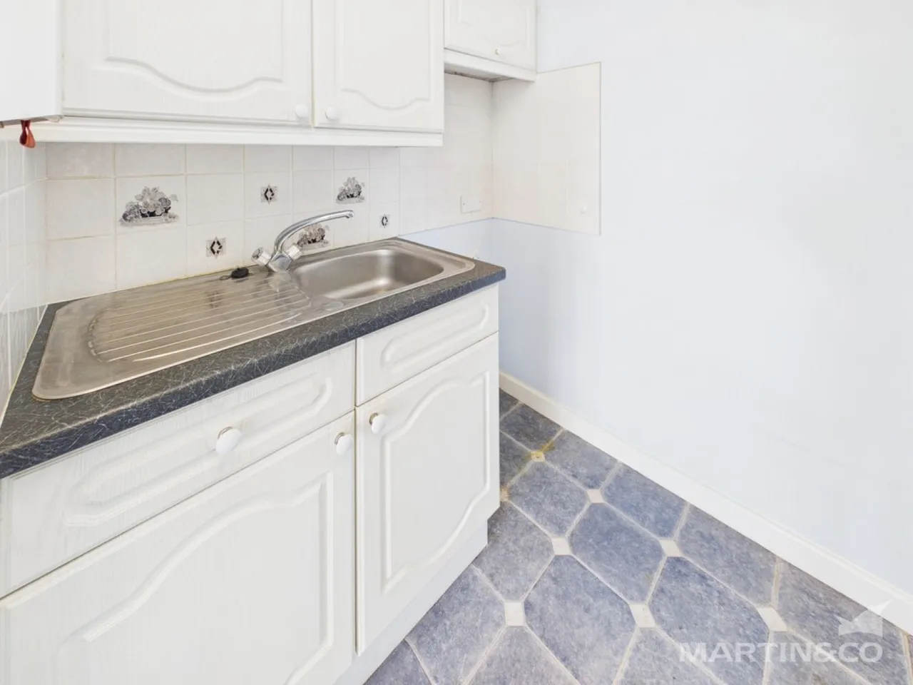 Flat 32 Homecroft House, photo 2