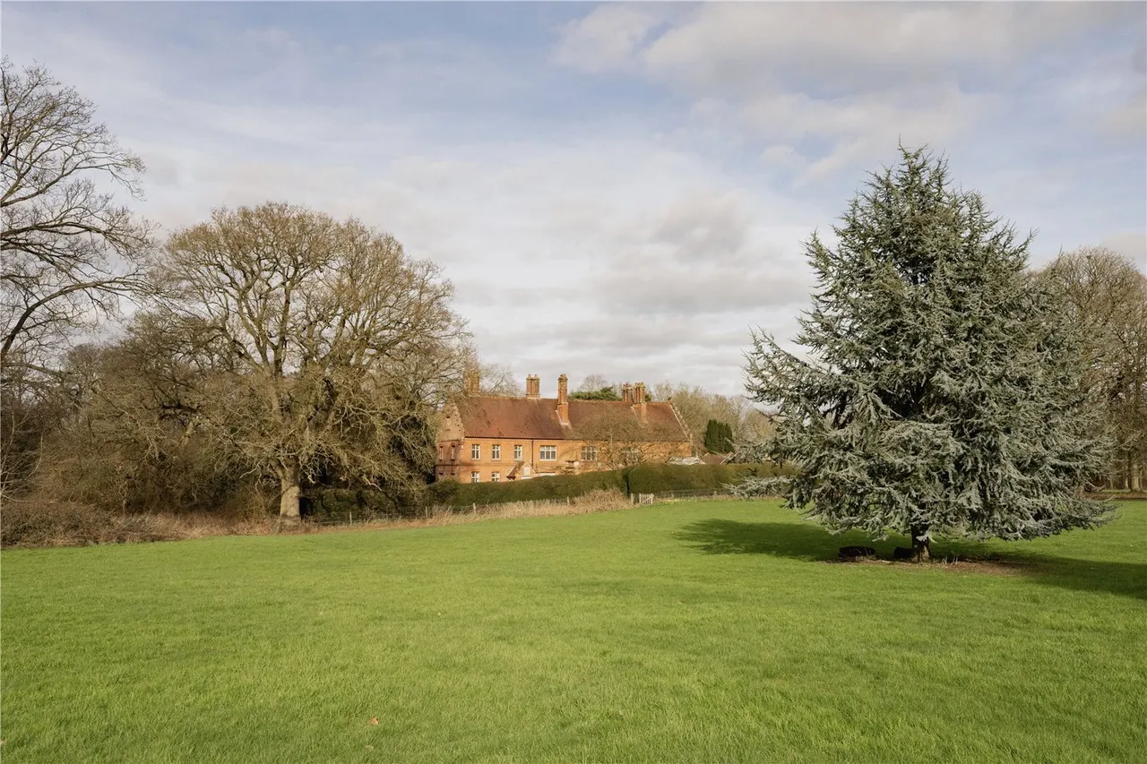 Church Road, Booton, NR10, photo 28