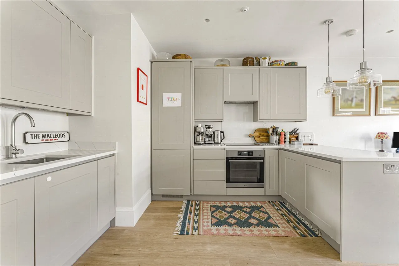 Radipole Road, London, SW6, photo 13
