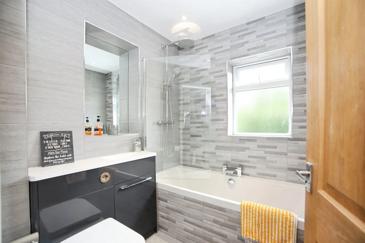 Hawthorn Park PONTYCLUN, CF72, photo 5