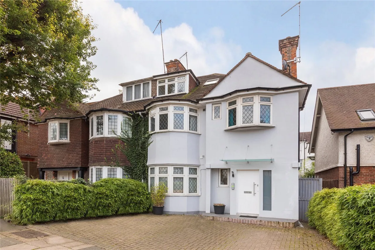 North End Road, Golders Green, NW11, photo 17
