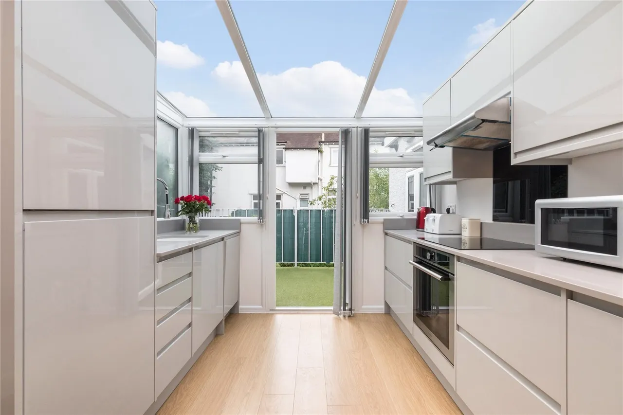 North End Road, Golders Green, NW11, photo 3