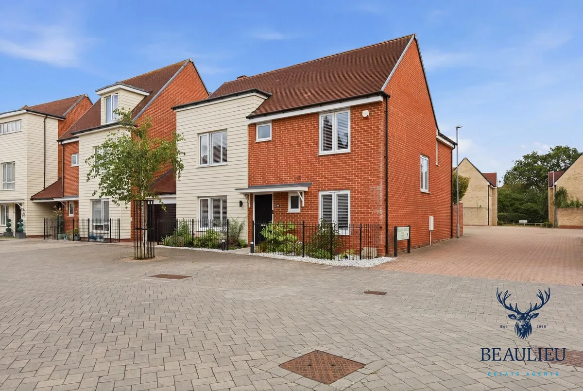 4 bed house for sale — Fairway Drive, Chelmsford Garden, Chelmsford, CM3 3FG