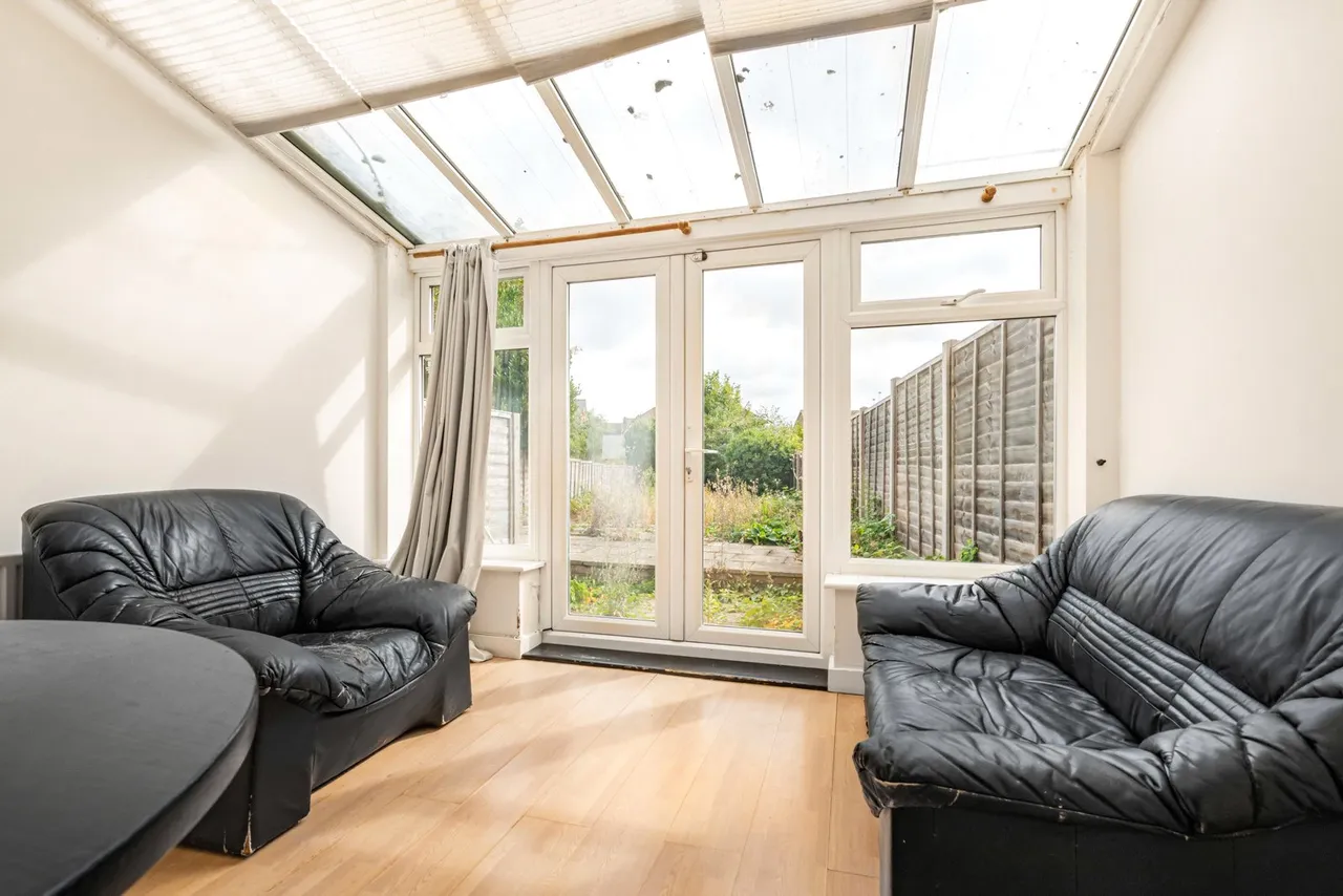 St. Judes Road, Englefield Green, TW20, photo 9