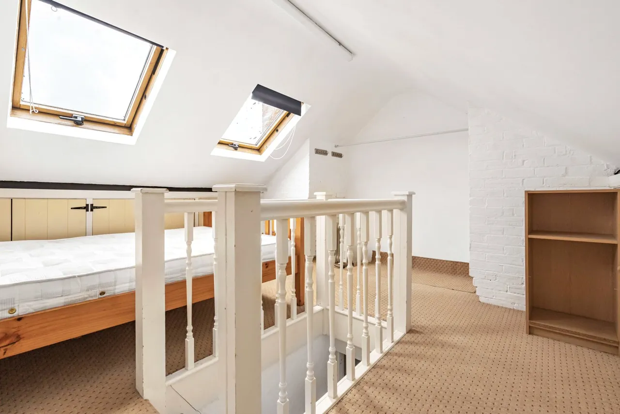 St. Judes Road, Englefield Green, TW20, photo 10