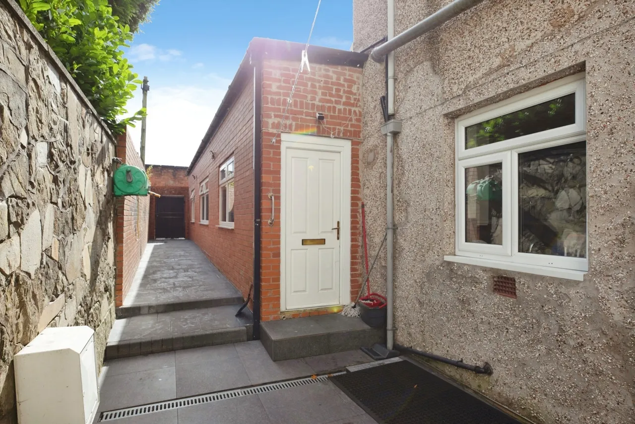 Kilnerdeyne Terrace, Rochdale, OL16, photo 25