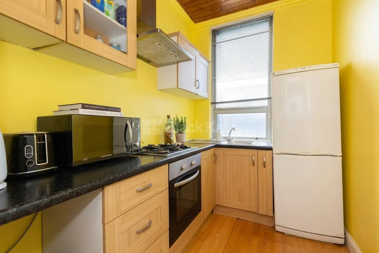 Fordwych Road, London, NW2, photo 3