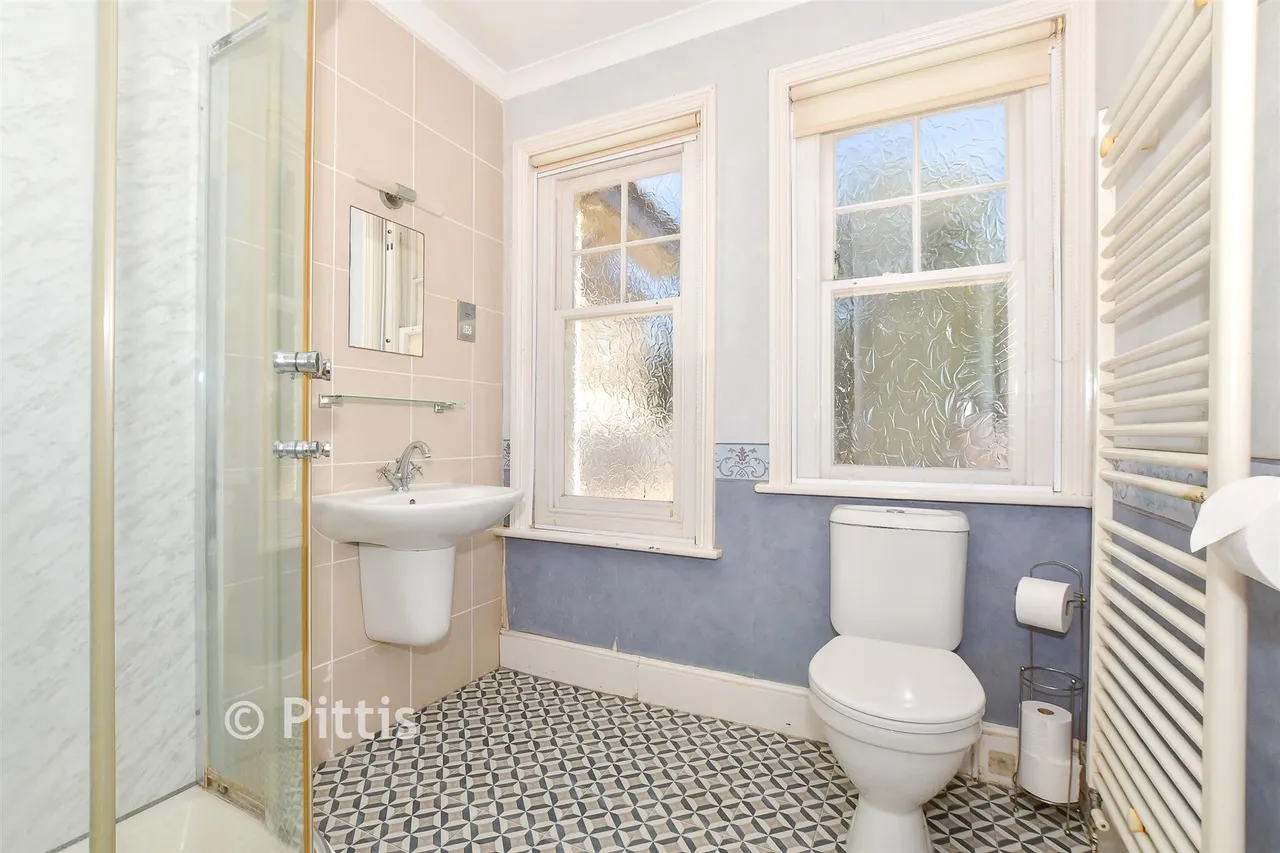 Southdown Road, Freshwater, PO40, photo 7