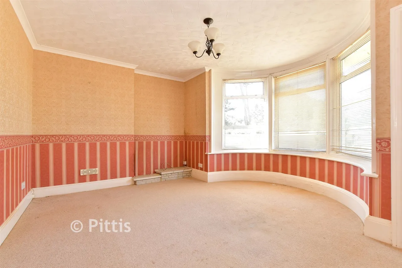 Southdown Road, Freshwater, PO40, photo 4