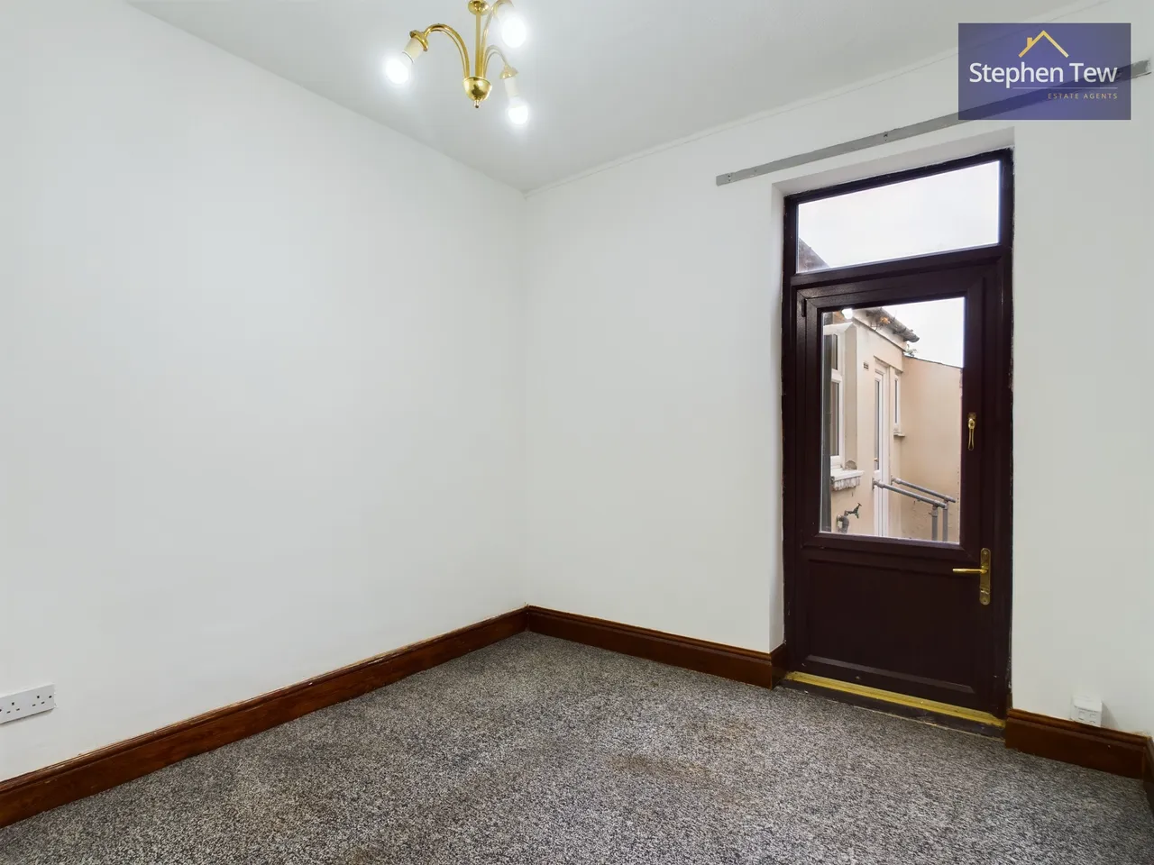 Waterloo Road, Blackpool, FY4, photo 6