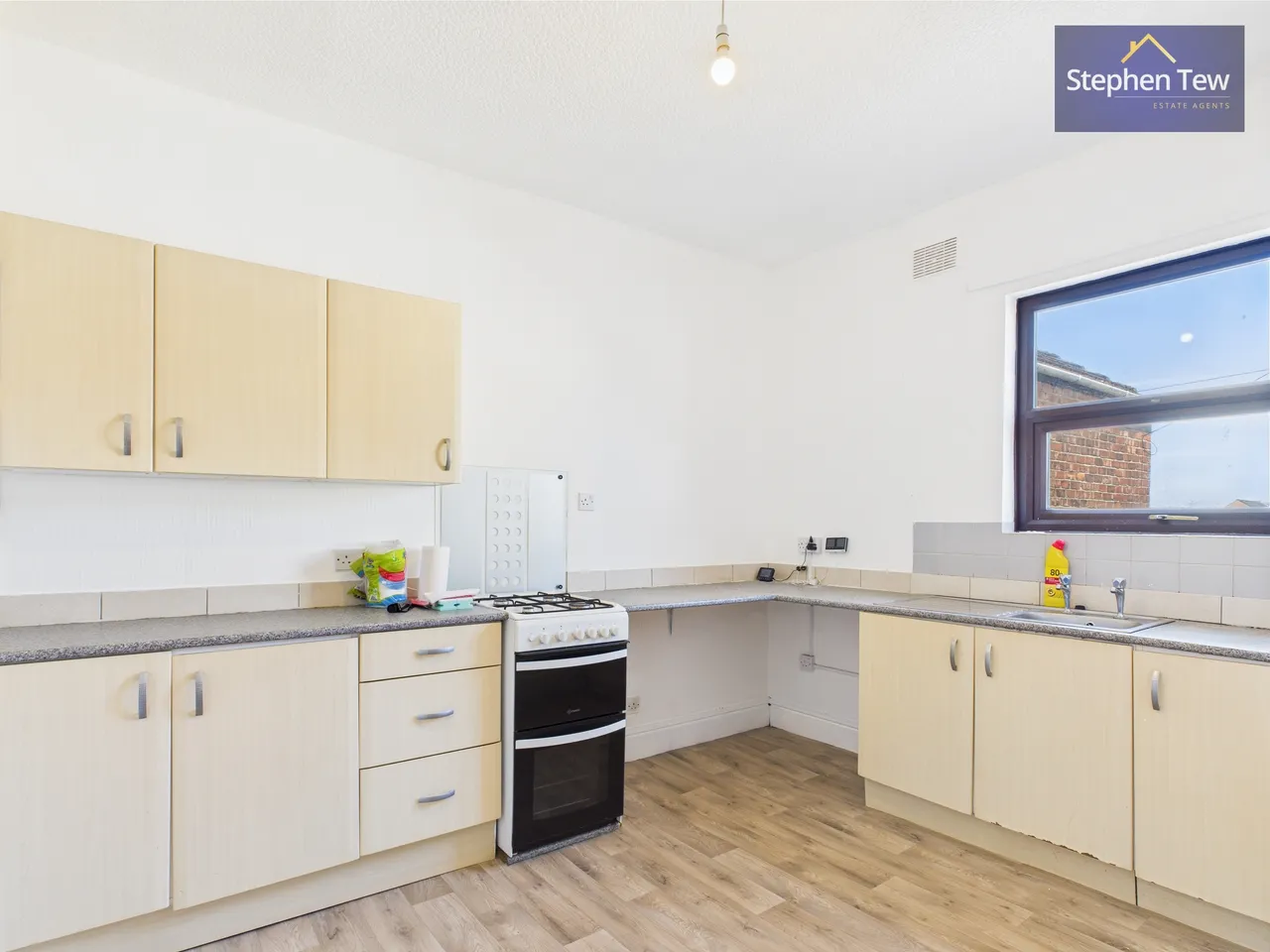 Waterloo Road, Blackpool, FY4, photo 3