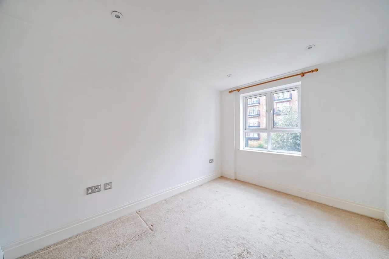 Royal Quarter, Seven Kings Way, Kingston upon Thames, KT2, photo 8