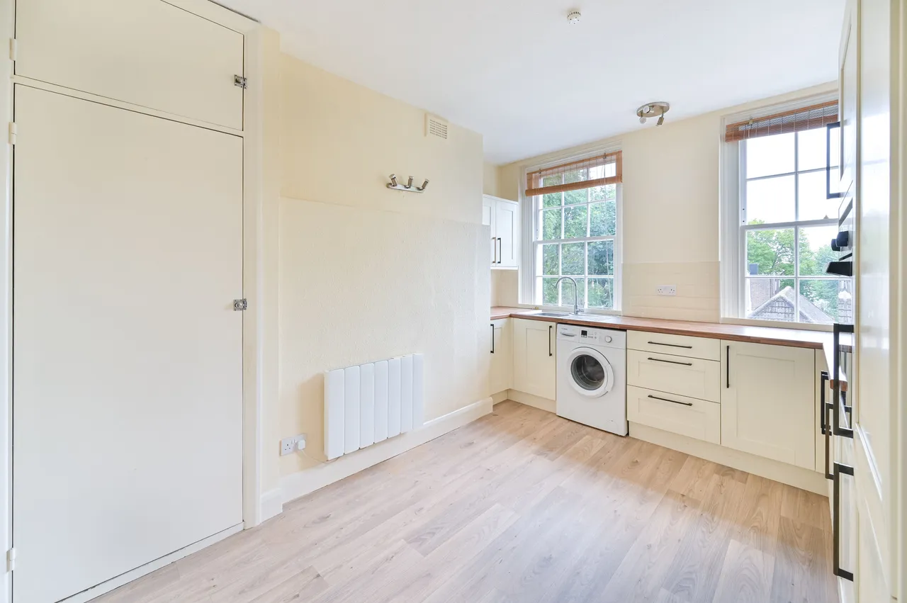 Flat 8, 184 Camberwell Grove, London, photo 7