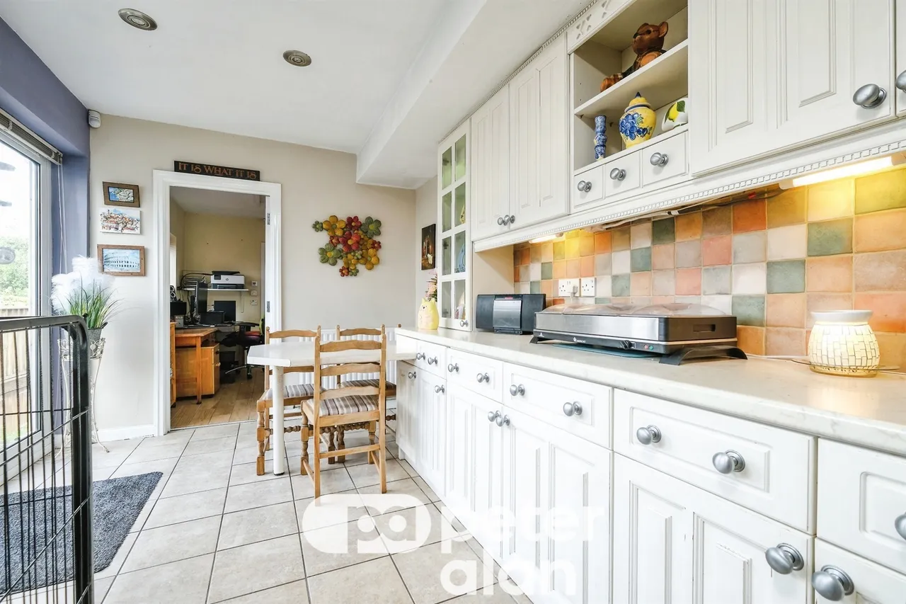 Ridgeway Avenue, Newport, NP20, photo 11