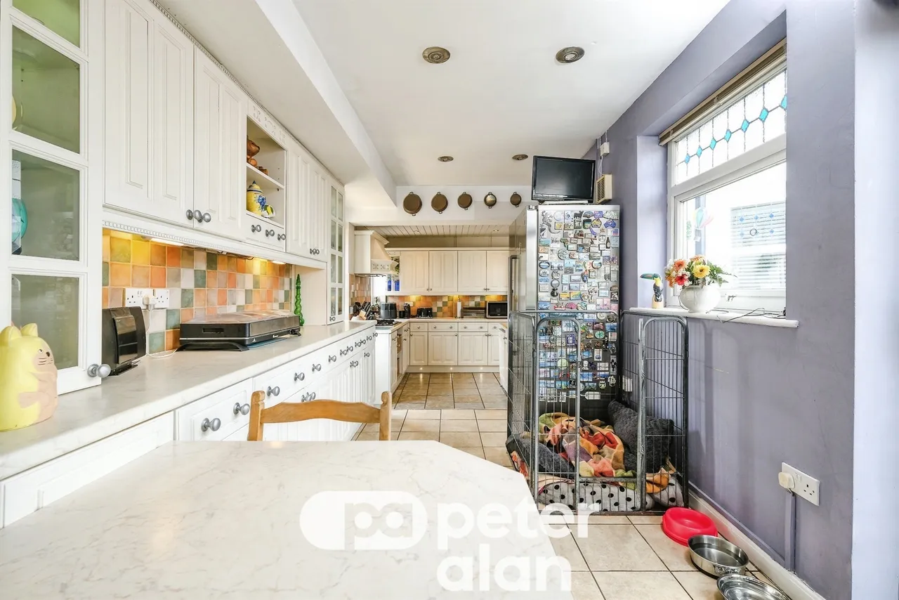 Ridgeway Avenue, Newport, NP20, photo 13