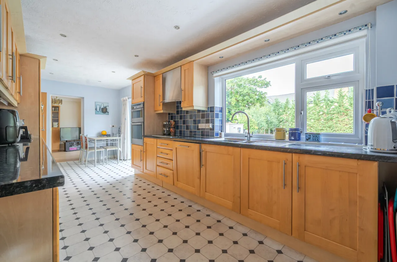 Otterbourne Road, Compton, SO21, photo 5