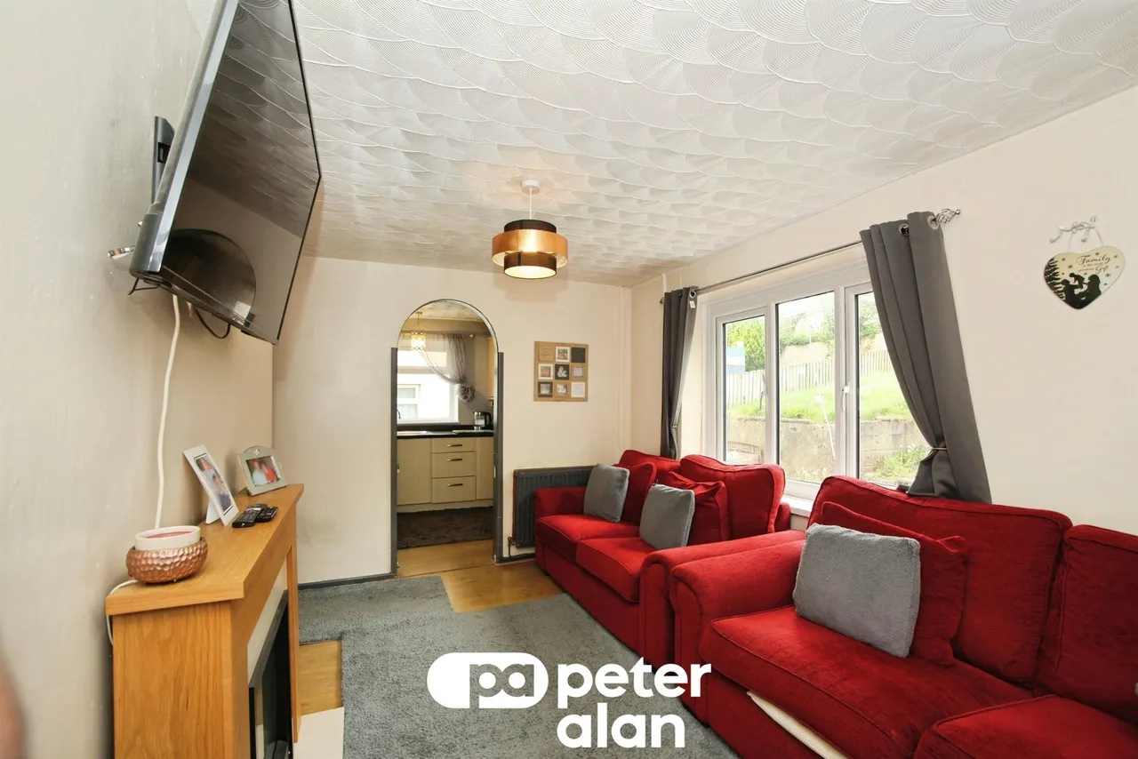 The Close, Hengoed, CF82, photo 6