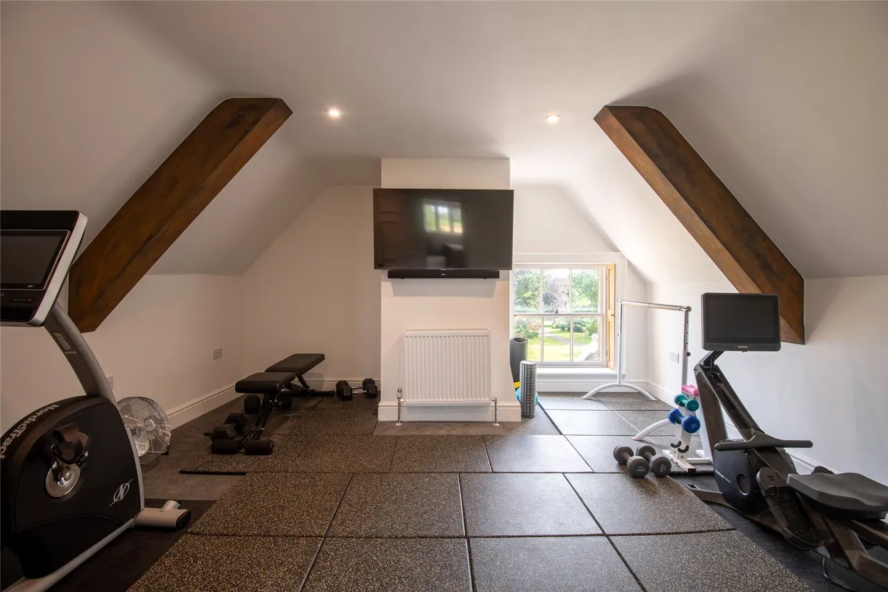 Hurn Court Lane, Hurn, BH23, photo 31