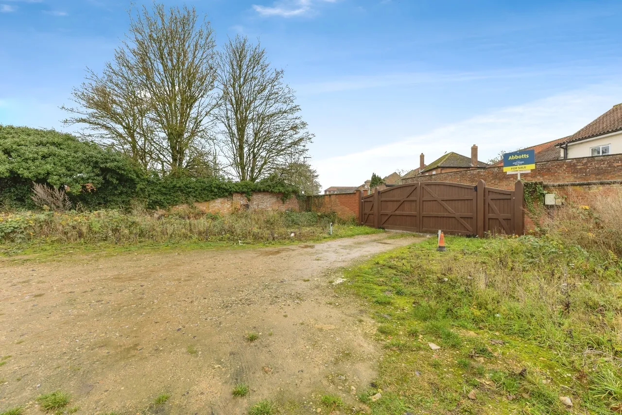 Saham Road, Watton, Thetford, Norfolk, IP25, photo 16