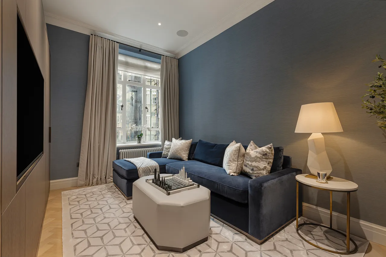 Upper Brook Street, Mayfair, London, photo 9