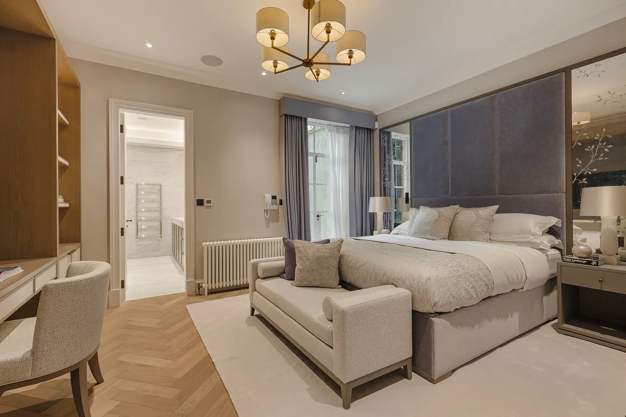 Upper Brook Street, Mayfair, London, photo 11