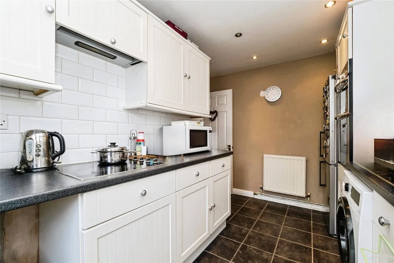 Rainham Road North, Dagenham, RM10, photo 7
