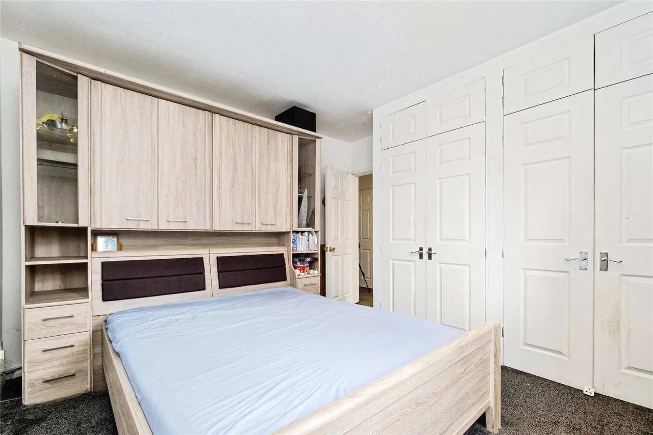 Rainham Road North, Dagenham, RM10, photo 4