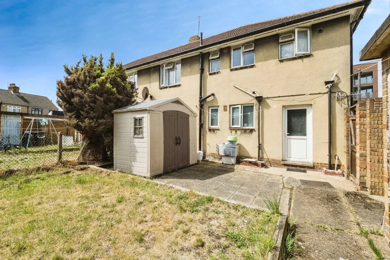 Rainham Road North, Dagenham, RM10, photo 11