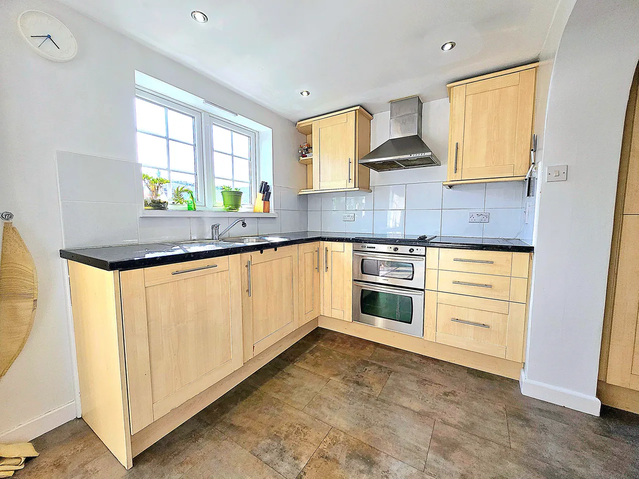 Bassett Way, Greenford, UB6, photo 5
