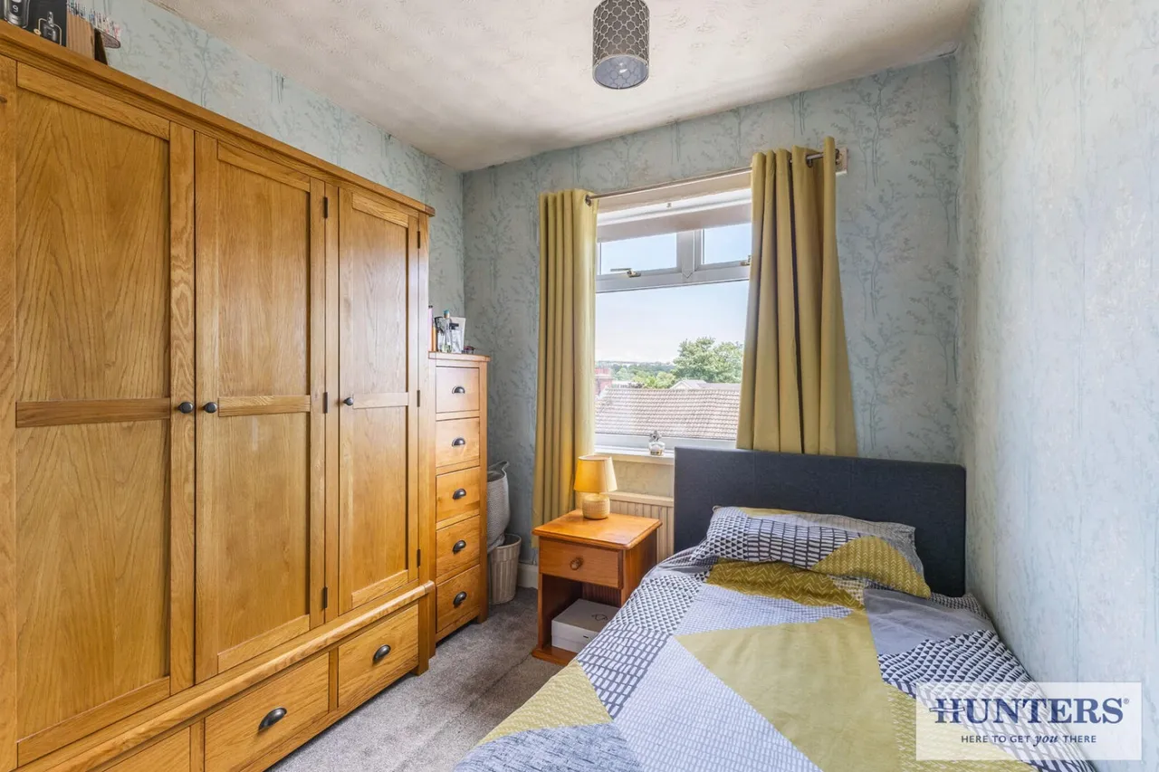 Silverdale Avenue, Guiseley, LS20, photo 14